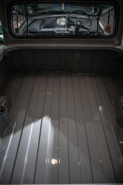 
			Morris Mini: компактный пикапчик, востановленный в Таиланде (11 фото)