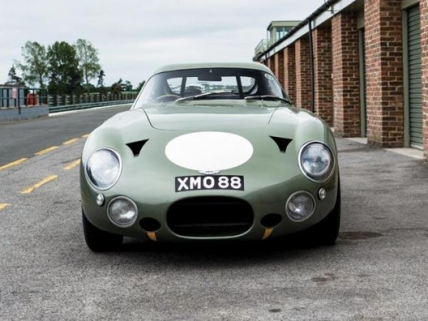 Уникальный гоночный Aston Martin 1963 года (50 фото)