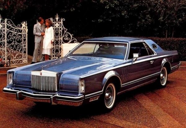 
			Дизайнерские серии и версии Lincoln Continental Mark V (21 фото)