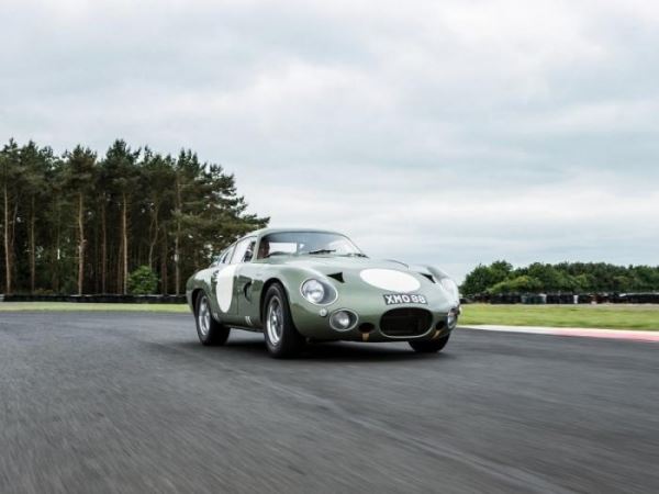 Уникальный гоночный Aston Martin 1963 года (50 фото)