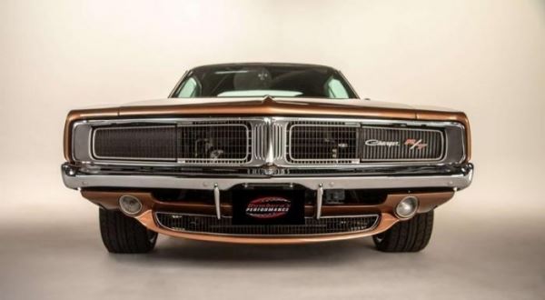 Классический Dodge Charger с современным двигателем от Hellcat