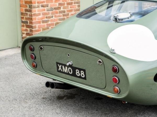 Уникальный гоночный Aston Martin 1963 года (50 фото)