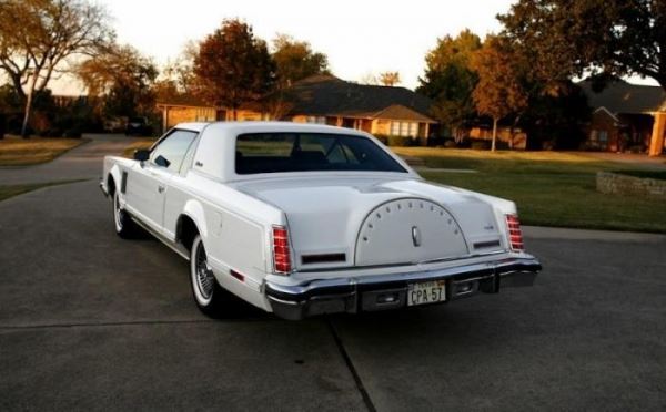 
			Дизайнерские серии и версии Lincoln Continental Mark V (21 фото)