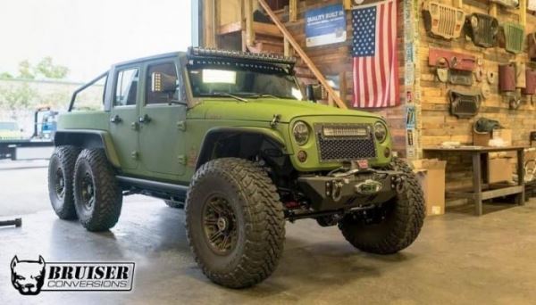 Эффектный шестиколесный Jeep Wrangler от компании Bruiser Conversions