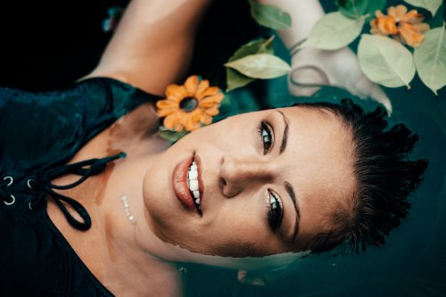 Фотограф превратила детский надувной бассейн в фотостудию и сделала впечатляющие снимки (7 фото)