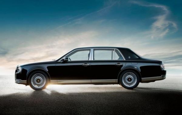 
			Новая Toyota Century: японский Роллс-Ройс (29 фото + 1 видео)