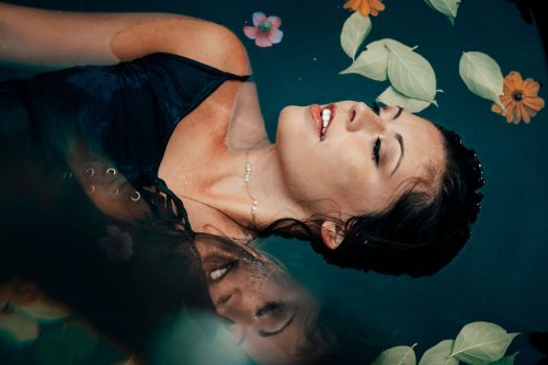 Фотограф превратила детский надувной бассейн в фотостудию и сделала впечатляющие снимки (7 фото)