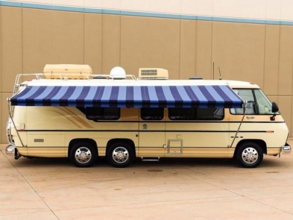 GMC Royale Motorhome: первый автодом от крупного производителя (10 фо