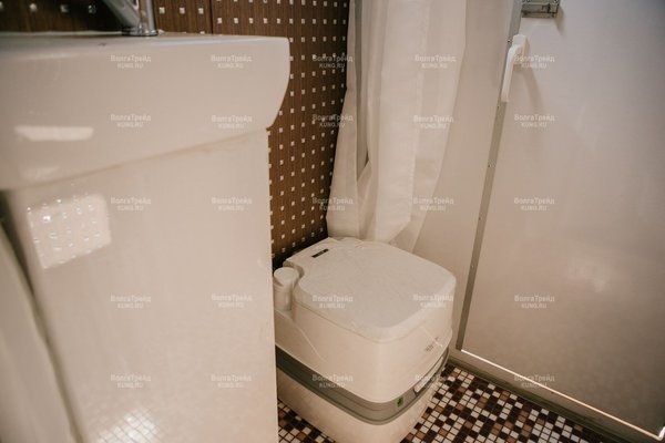 
			Русский дом на колесах Премиум класса на базе КАМАЗ-43118 (10 фото)