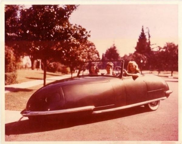 
			Davis Divan - самый необычный авто на трех колесах (6 фото + 1 видео)