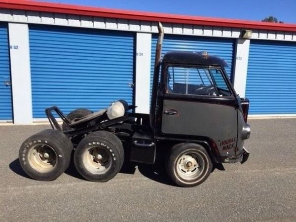 Необычный трехосный Volkswagen T1 в духе американских тягачей (18фот)