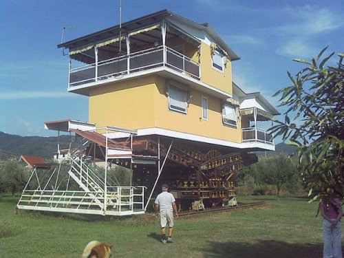 Топ-25: самые странные здания в мире