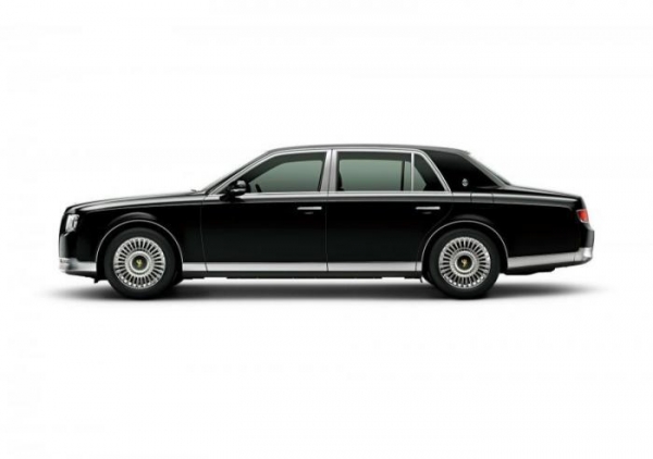 
			Новая Toyota Century: японский Роллс-Ройс (29 фото + 1 видео)