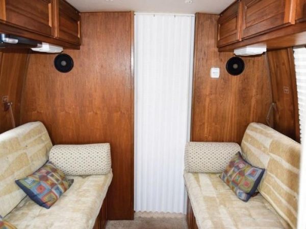 GMC Royale Motorhome: первый автодом от крупного производителя (10 фо