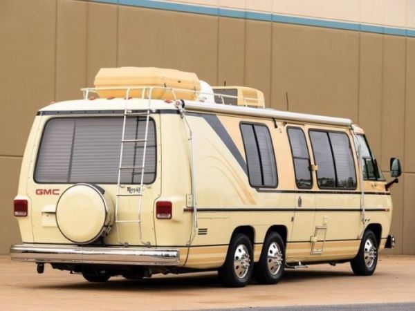 GMC Royale Motorhome: первый автодом от крупного производителя (10 фо